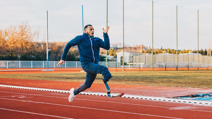 Dimitri Pavadé, spécialiste du sprint et de la longueur.