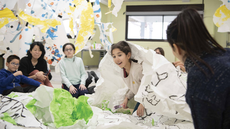 Atelier danse dessin à la Maison des solidarités de Cugnaux